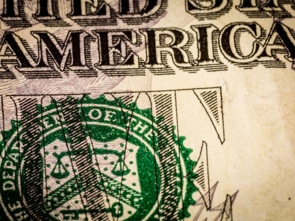USD sinks