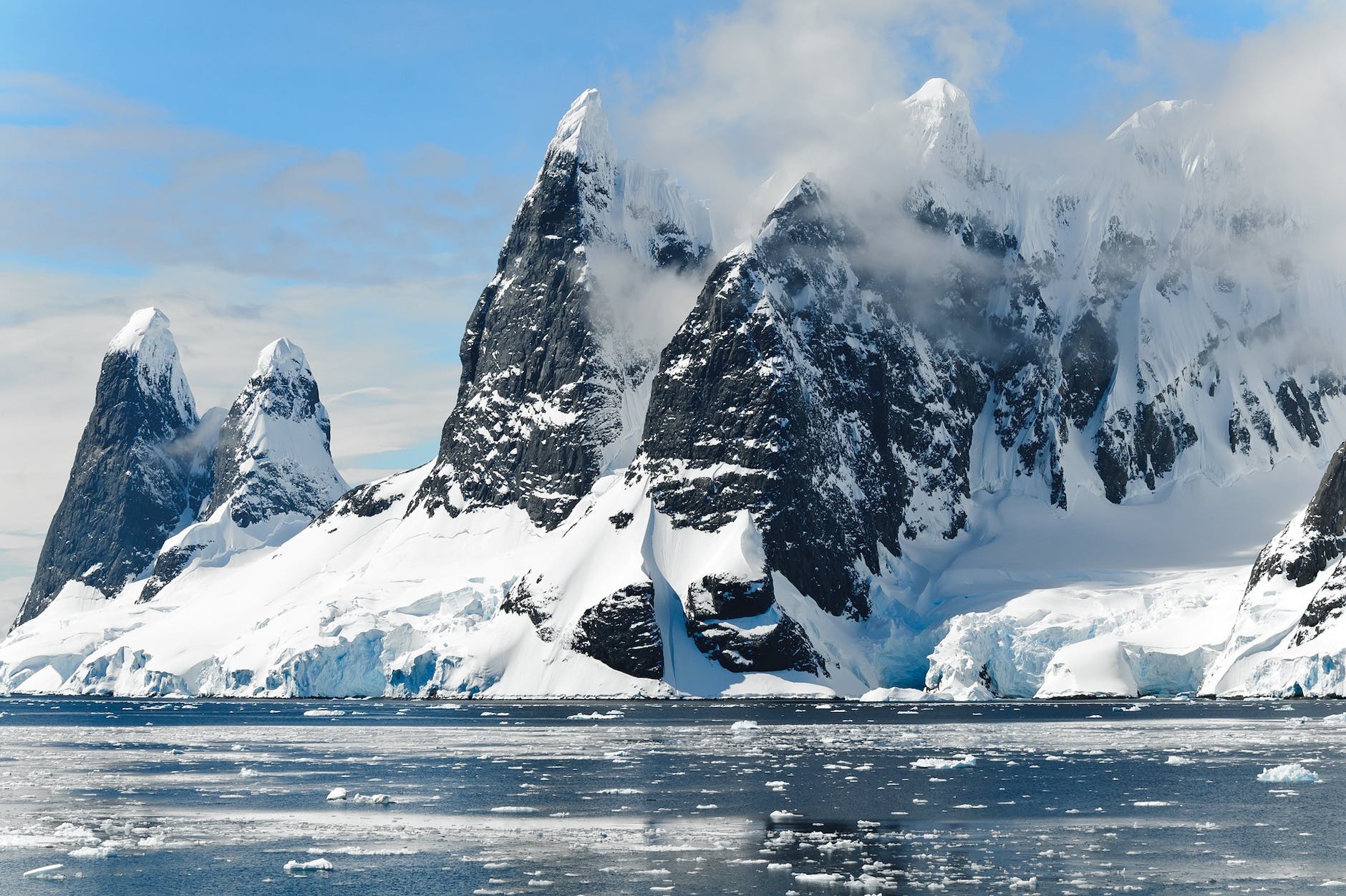 The Frozen Treasure: Unveiling the Presumed Mineral Wealth of Antarctica