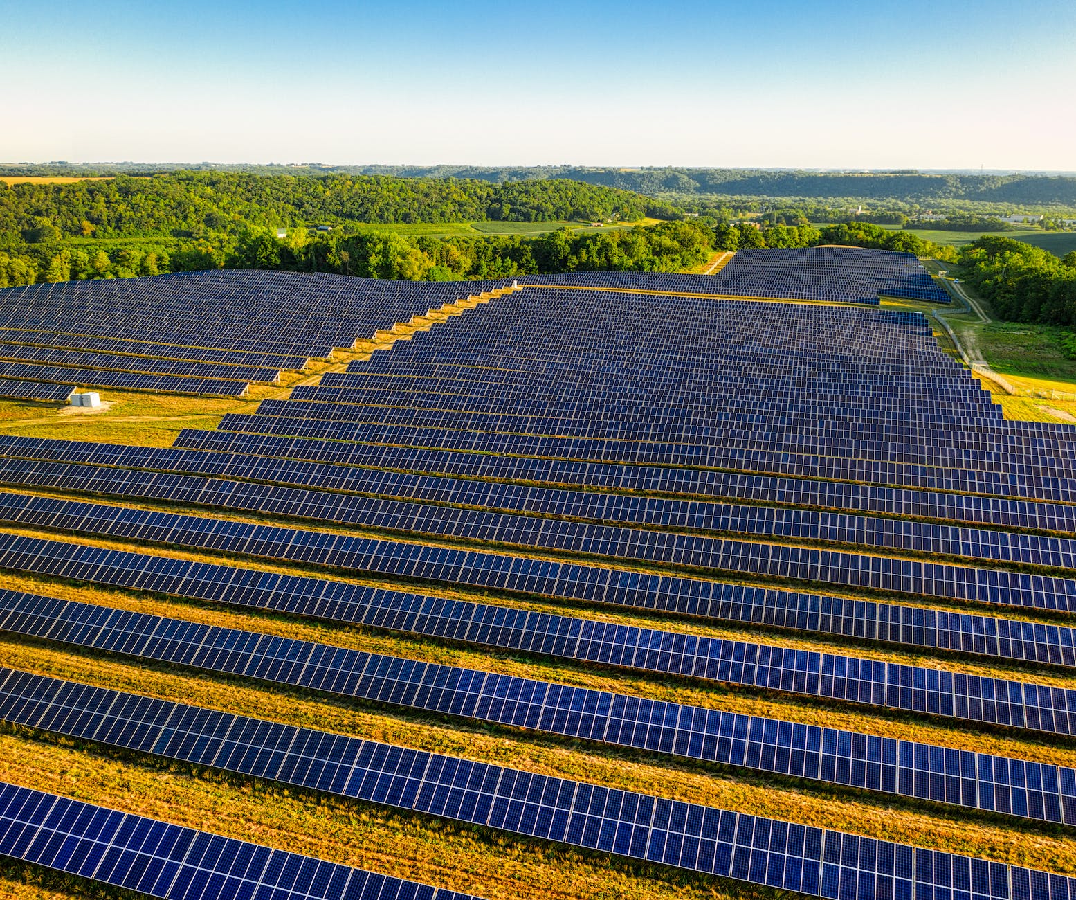 Harnessing the Sun: Renewable Energy Certificates and Carbon Emissions Credits from Solar Farms